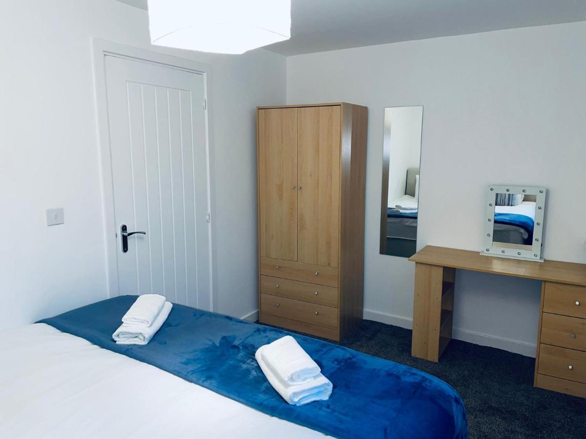 Cosy Family Home - Coventry City Centre - Entire House ภายนอก รูปภาพ